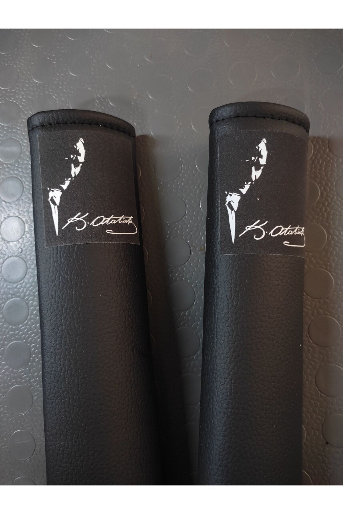 ATATÜRK BASKILI Siyah Araç Emniyet Koltuk Kemer Kılıfı & Ped 2 ADET (DÜZ SUNİ DERİ)