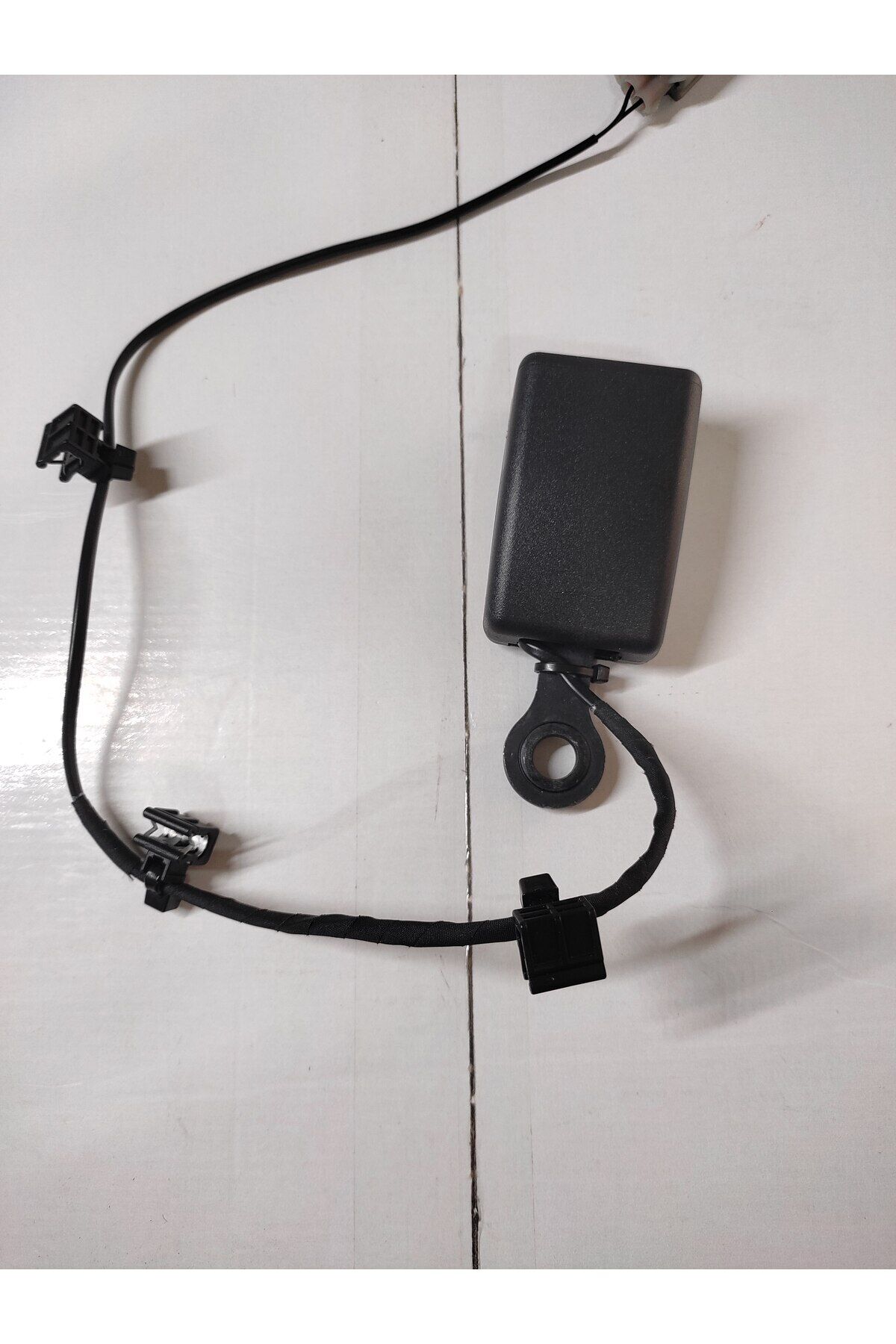 Emniyet Kemeri Kablolu KISA AYAK  Demir Bağlama Klipsi (TOPLAM 12 CM)