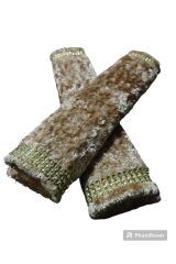 BOYUN Yastığı ve Taş Detaylı Kemer pedi Peluş SÜTLÜ KAHVE (1 TAKIM)