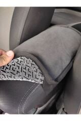 FİAT EGEA Uyumlu Oto Kol Dayama Minderi NAKIŞLI SİYAH 29x19 Cm Kaymaz Alt Yüzey (LASTİKLİ SABİTLEME) Alkantara Antrasi̇t