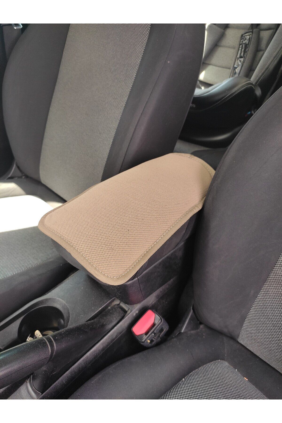 FİAT EGEA Uyumlu Oto Kol Dayama Minderi NAKIŞLI SİYAH 29x19 Cm Kaymaz Alt Yüzey (LASTİKLİ SABİTLEME) Haki