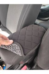 FİAT EGEA Uyumlu Oto Kol Dayama Minderi NAKIŞLI SİYAH 29x19 Cm Kaymaz Alt Yüzey (LASTİKLİ SABİTLEME)